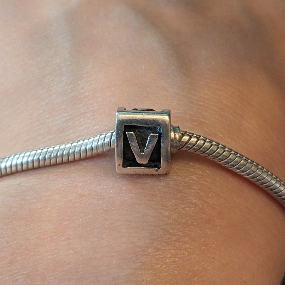 Pandora V Initial Charm